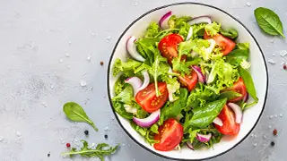 Why Do Salads Taste Better at Restaurants