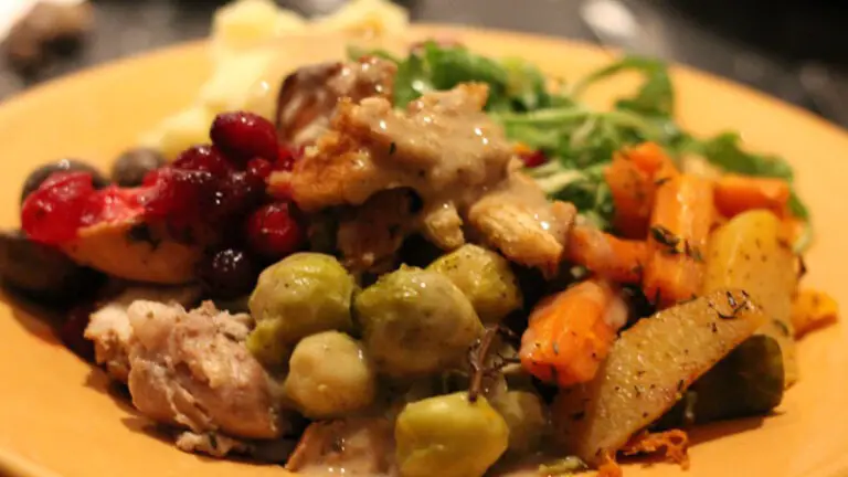 Make traditional thanksgiving stuffing